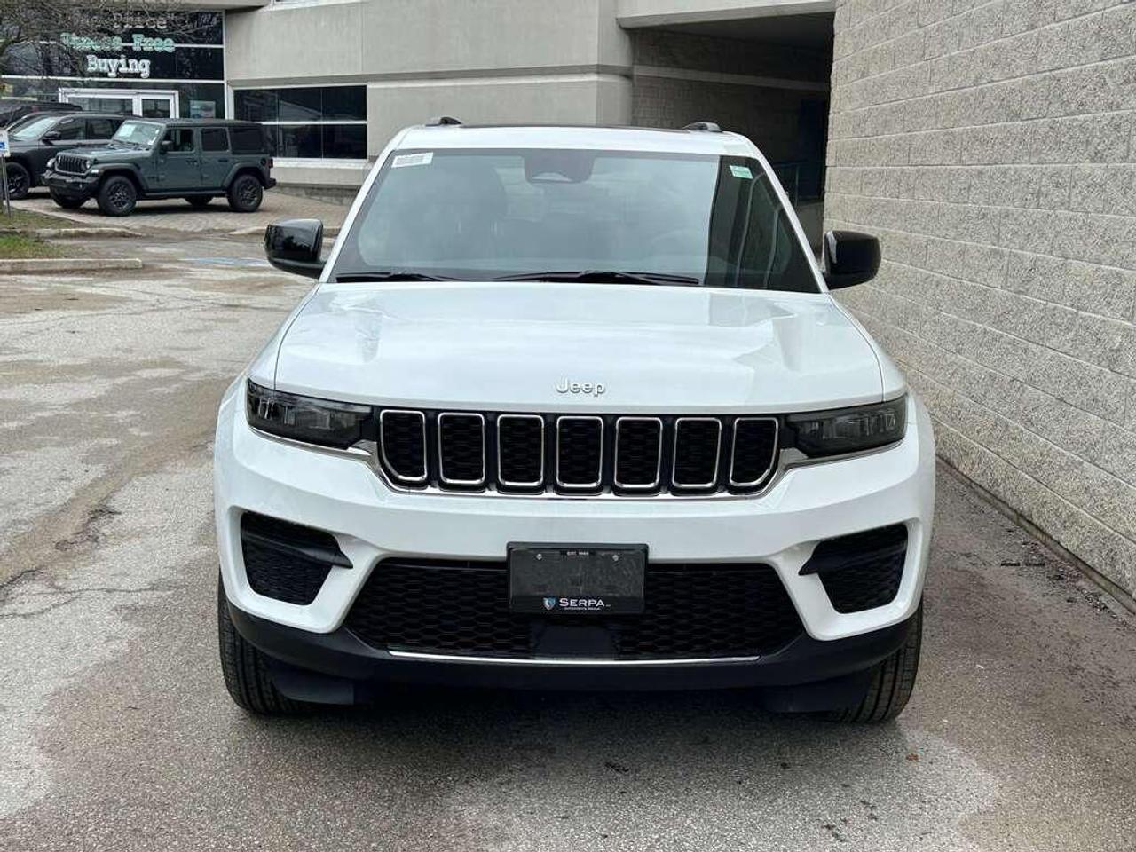 2025 Jeep Grand Cherokee Laredo 4dr 4x4 Photo