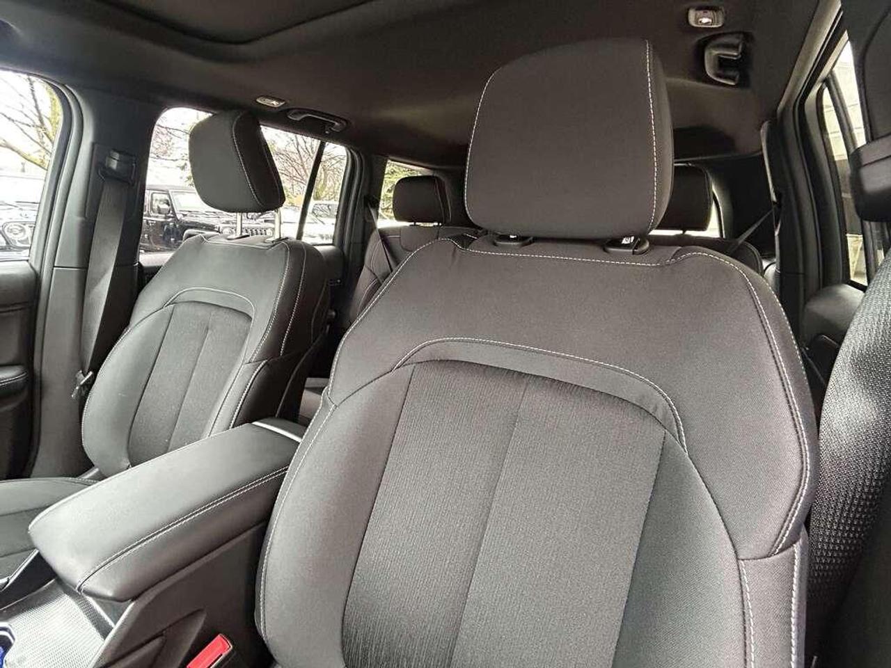 2025 Jeep Grand Cherokee Laredo 4dr 4x4 Photo