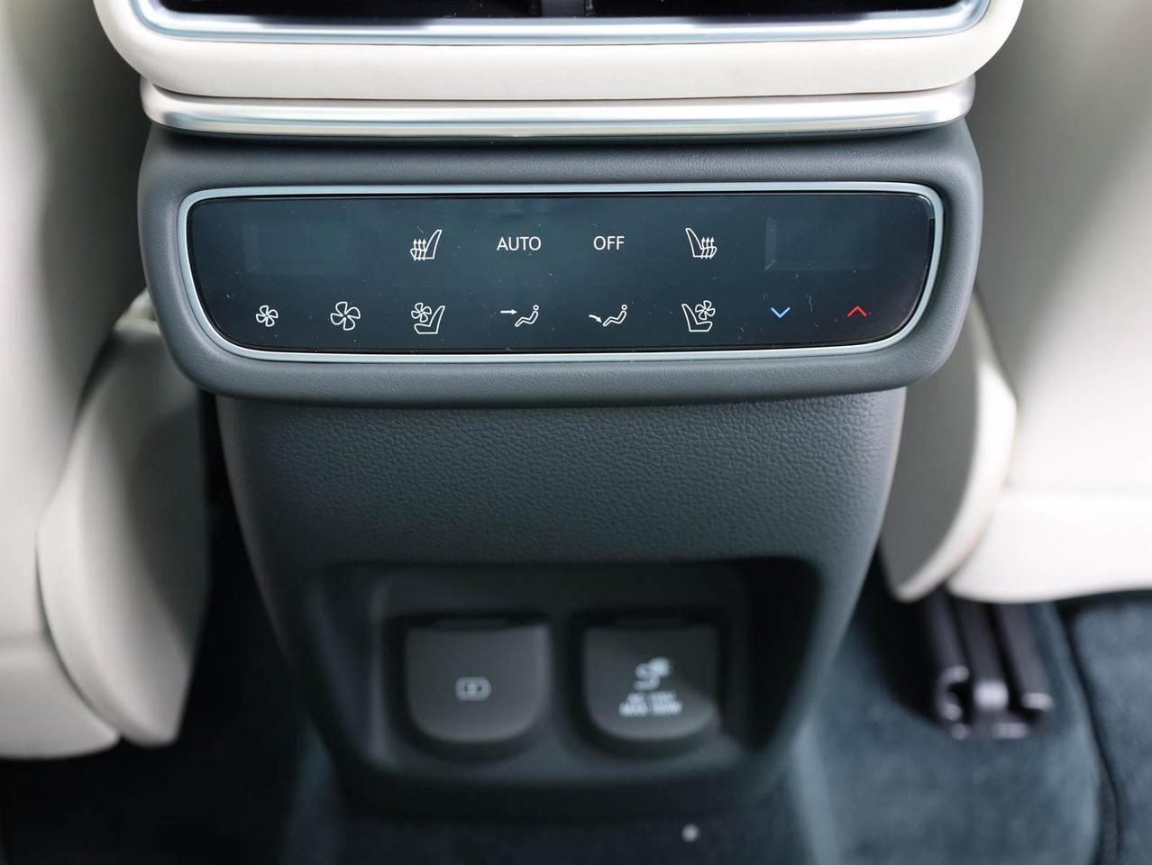 2025 Genesis GV80  Photo