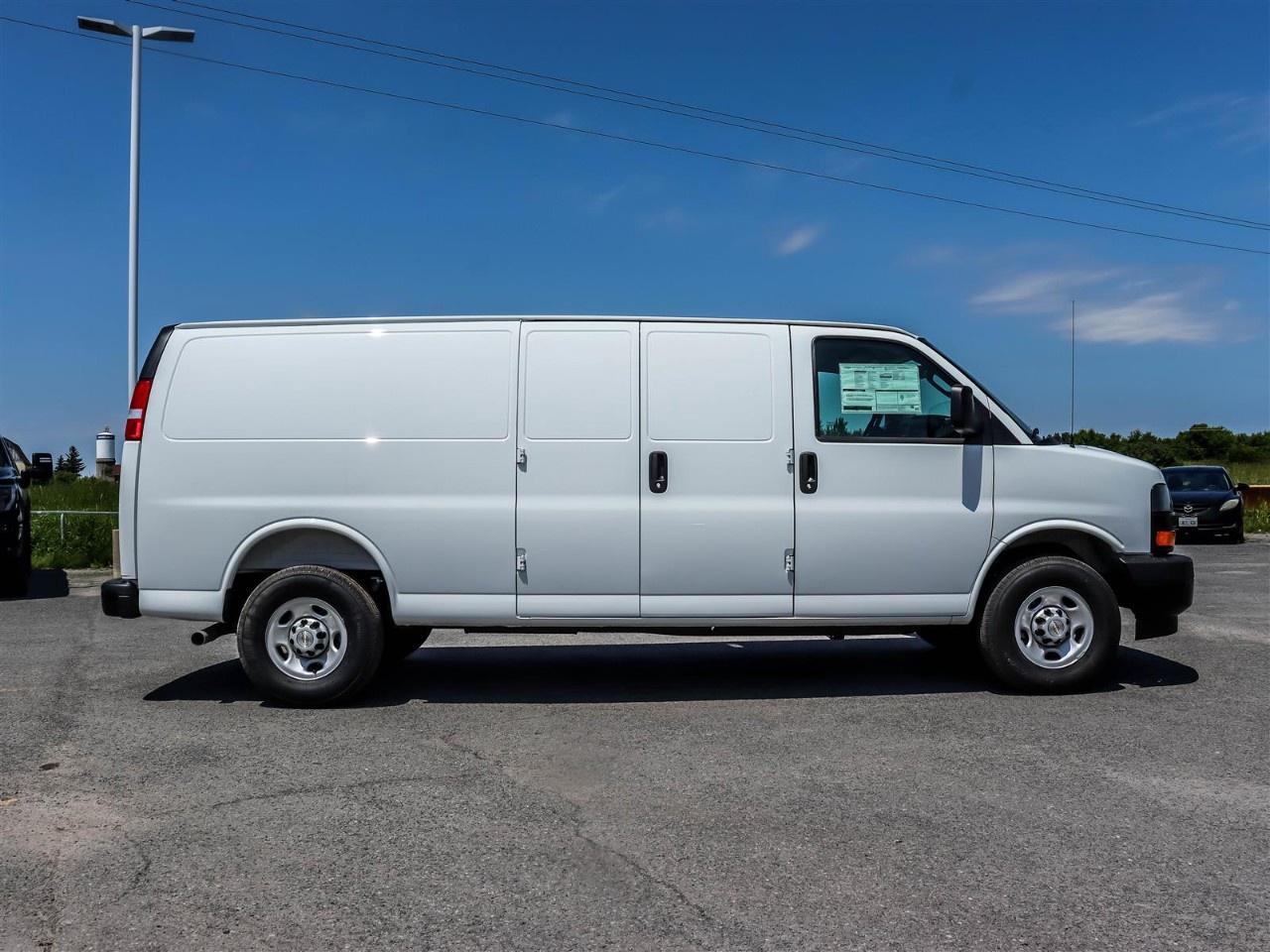 2025 Chevrolet Express Cargo Van 2500 Extended Wheelbase Rear-Wheel Drive Photo4
