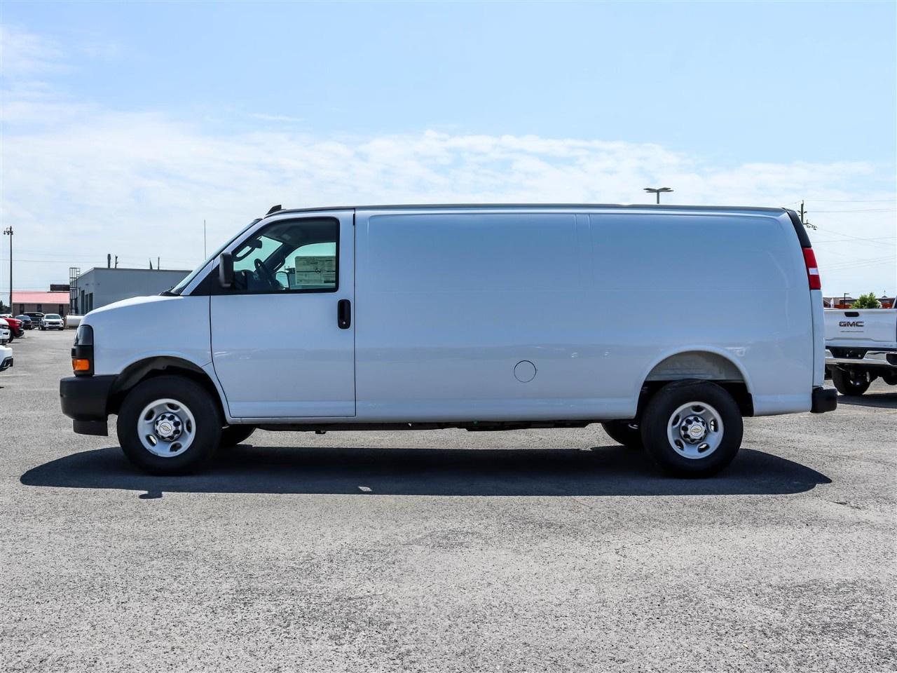 2025 Chevrolet Express Cargo Van 2500 Extended Wheelbase Rear-Wheel Drive Photo