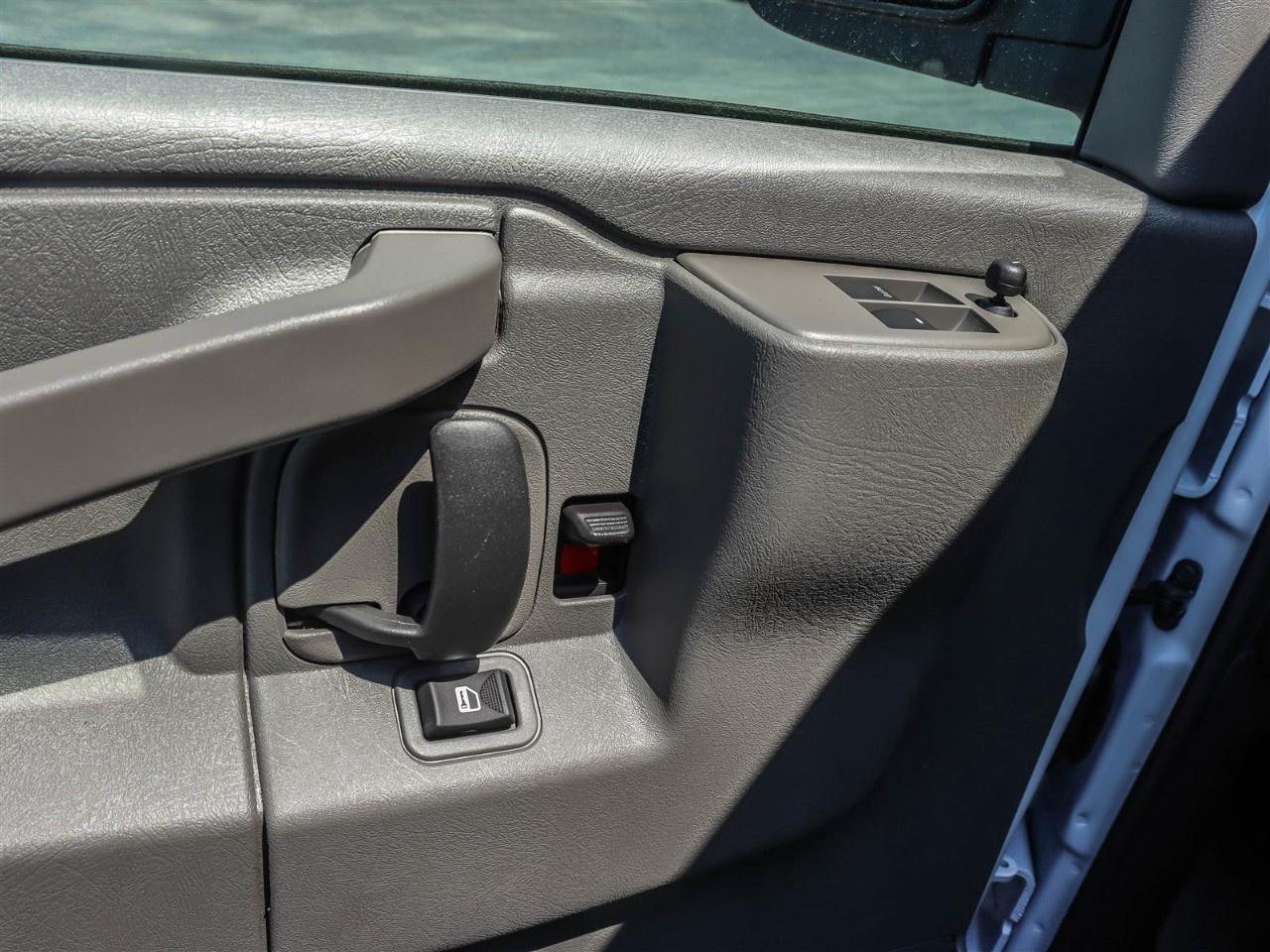 2025 Chevrolet Express Cargo Van 2500 Extended Wheelbase Rear-Wheel Drive Photo