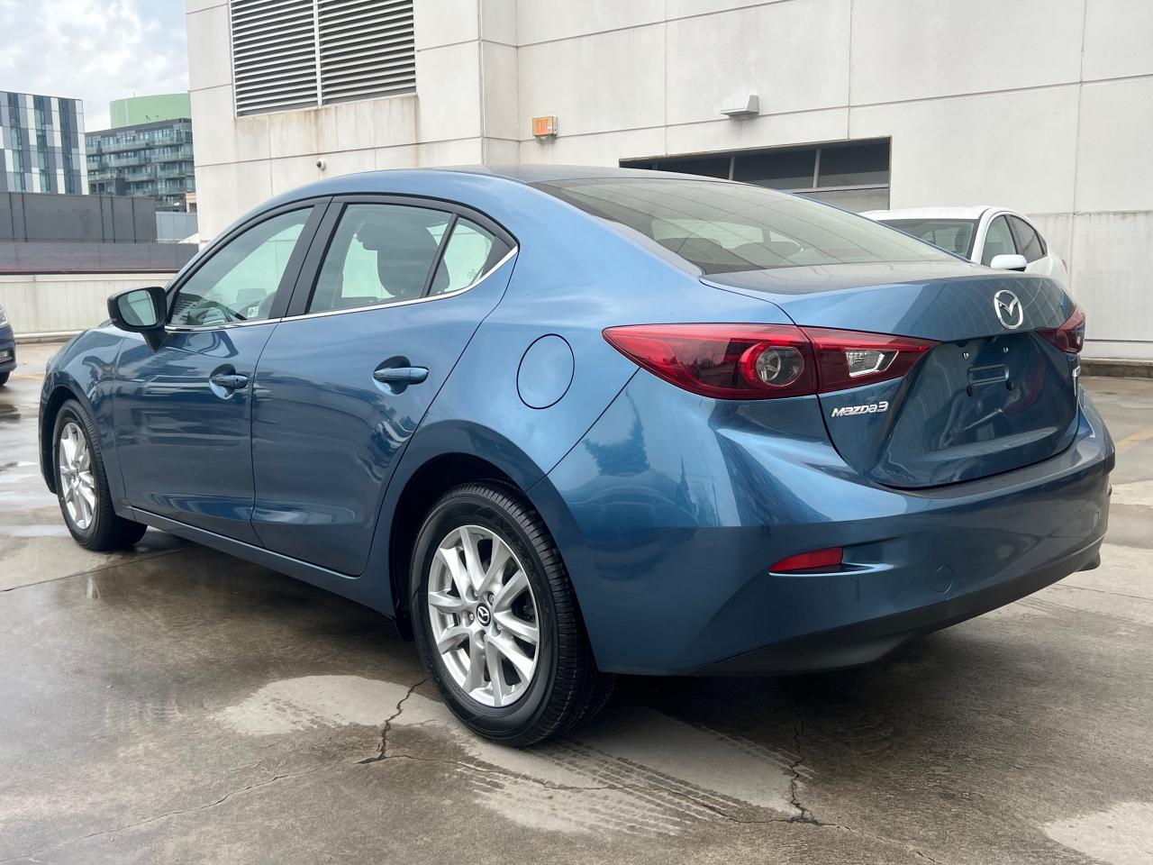 2018 Mazda 3 GS (A6) 4dr Sedan Photo