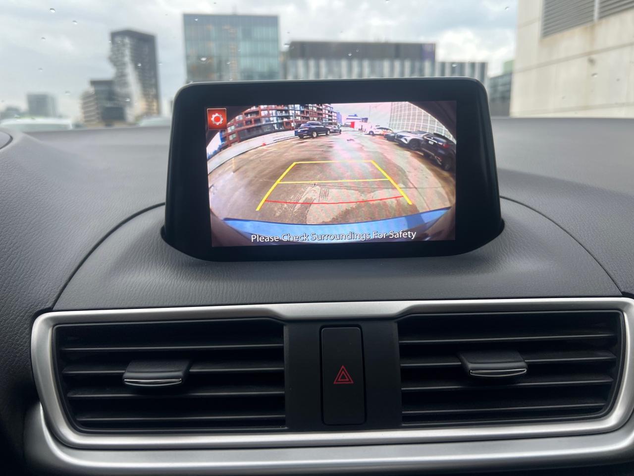 2018 Mazda 3 GS (A6) 4dr Sedan Photo