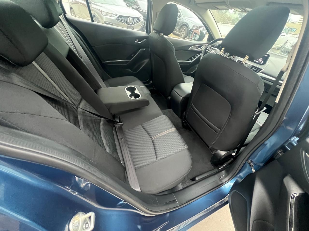 2018 Mazda 3 GS (A6) 4dr Sedan Photo