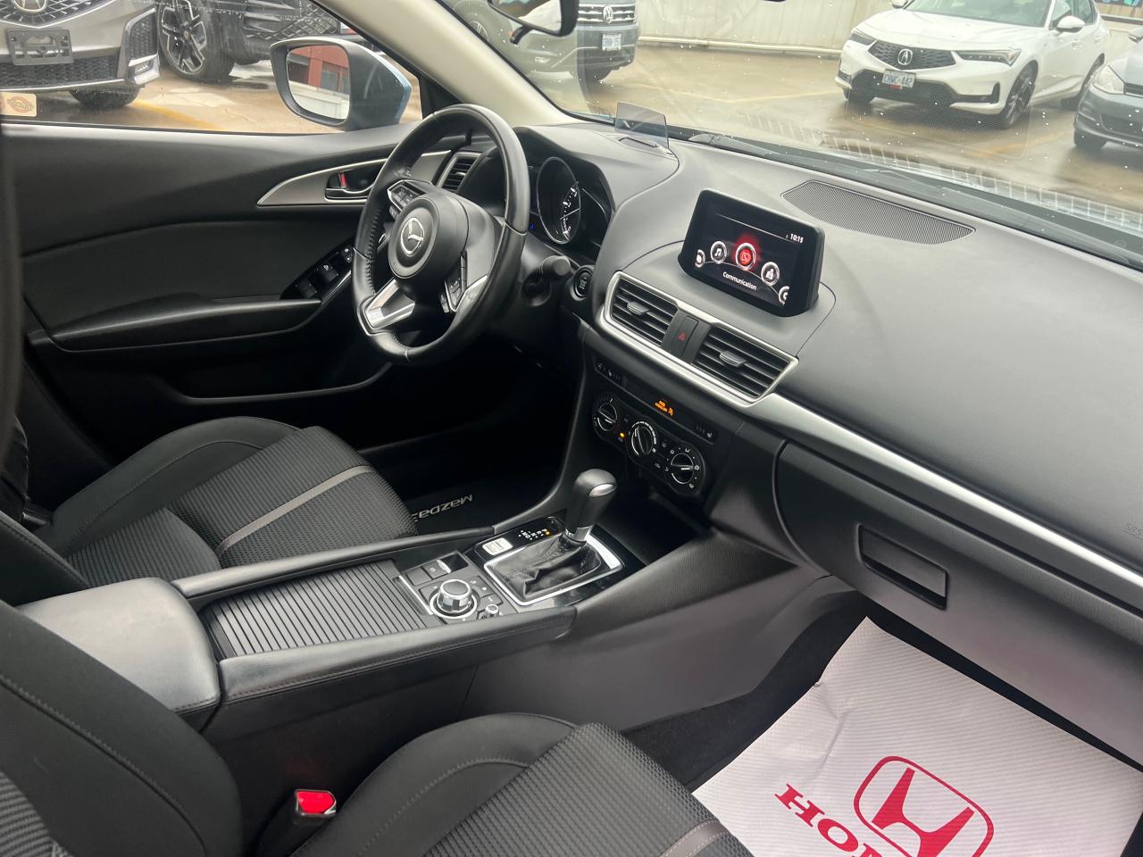 2018 Mazda 3 GS (A6) 4dr Sedan Photo