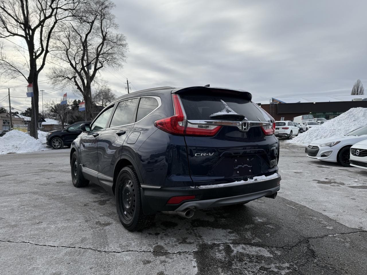 2018 Honda CR-V Touring l AWD l 16 Service Records l 1.5T l 4Cyl Photo