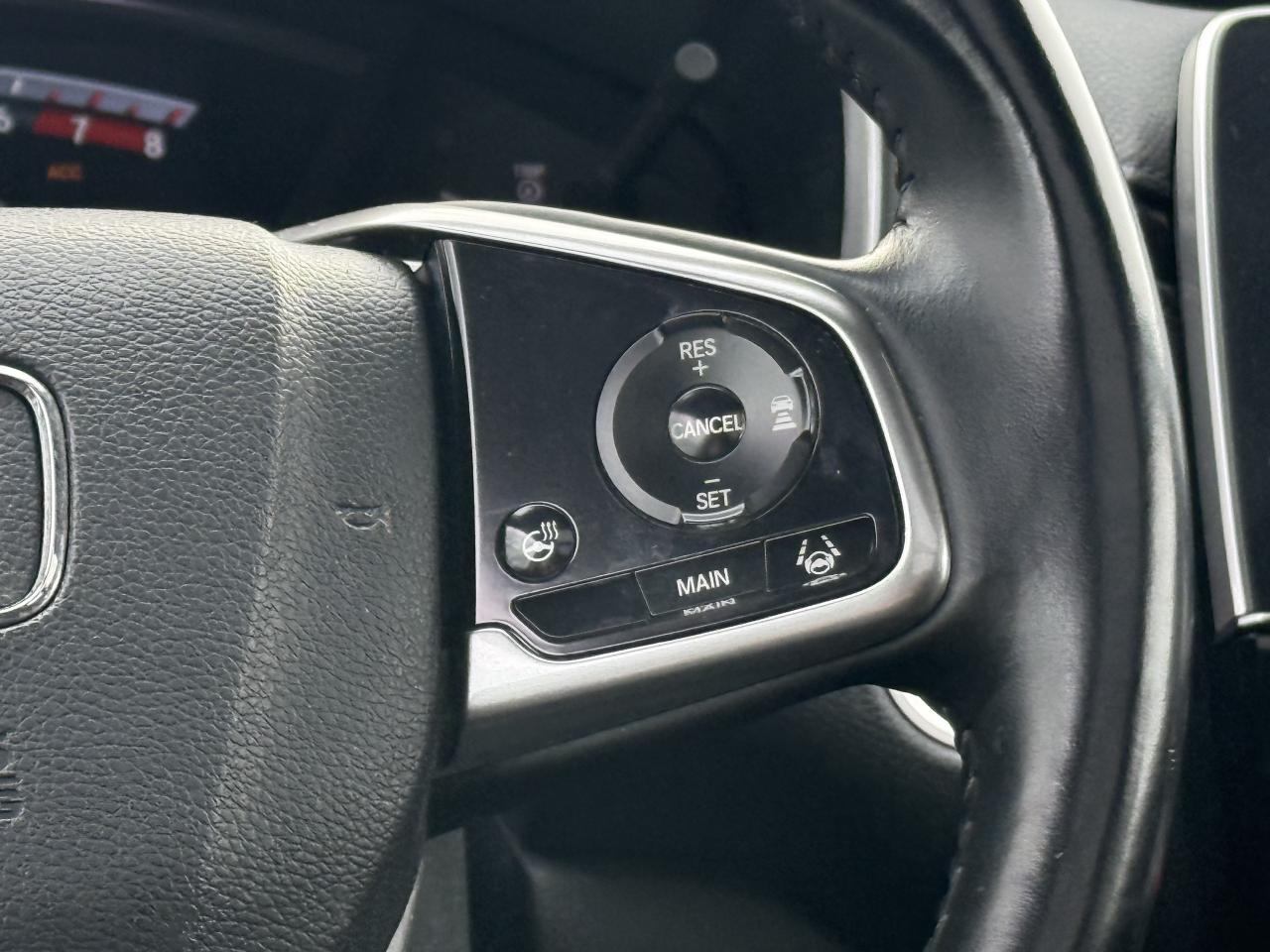 2018 Honda CR-V Touring l AWD l 16 Service Records l 1.5T l 4Cyl Photo