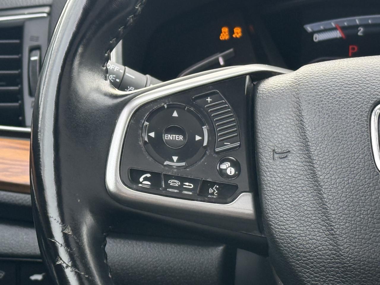 2018 Honda CR-V Touring l AWD l 16 Service Records l 1.5T l 4Cyl Photo