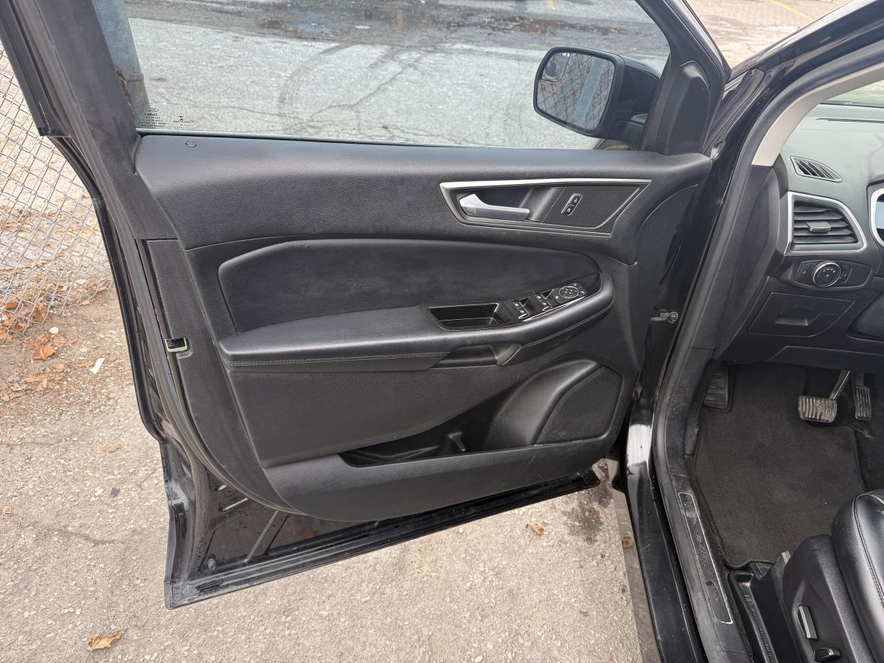 2015 Ford Edge *** 3 YEAR WARRANTY INCLUDED *** Photo