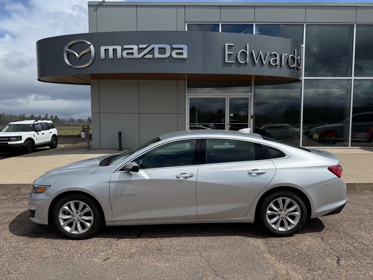 2020 Chevrolet Malibu LT 4dr SEDAN Photo