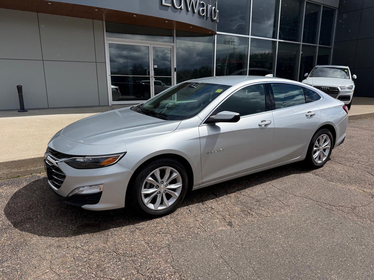 2020 Chevrolet Malibu LT 4dr SEDAN Photo