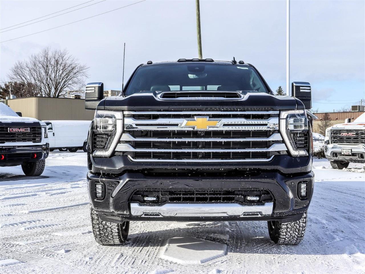 2026 Chevrolet SILVERADO 2500HD 4WD Crew Cab Standard Box High Country Photo