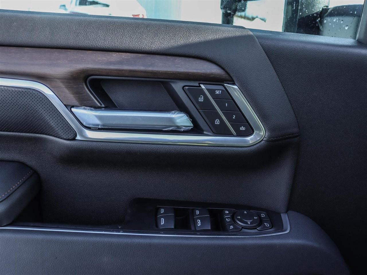 2026 Chevrolet SILVERADO 2500HD 4WD Crew Cab Standard Box High Country Photo