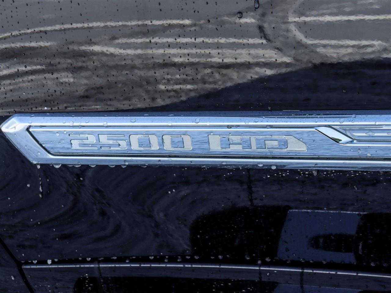 2026 Chevrolet SILVERADO 2500HD 4WD Crew Cab Standard Box High Country Photo