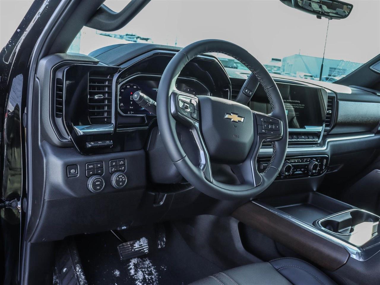 2026 Chevrolet SILVERADO 2500HD 4WD Crew Cab Standard Box High Country Photo