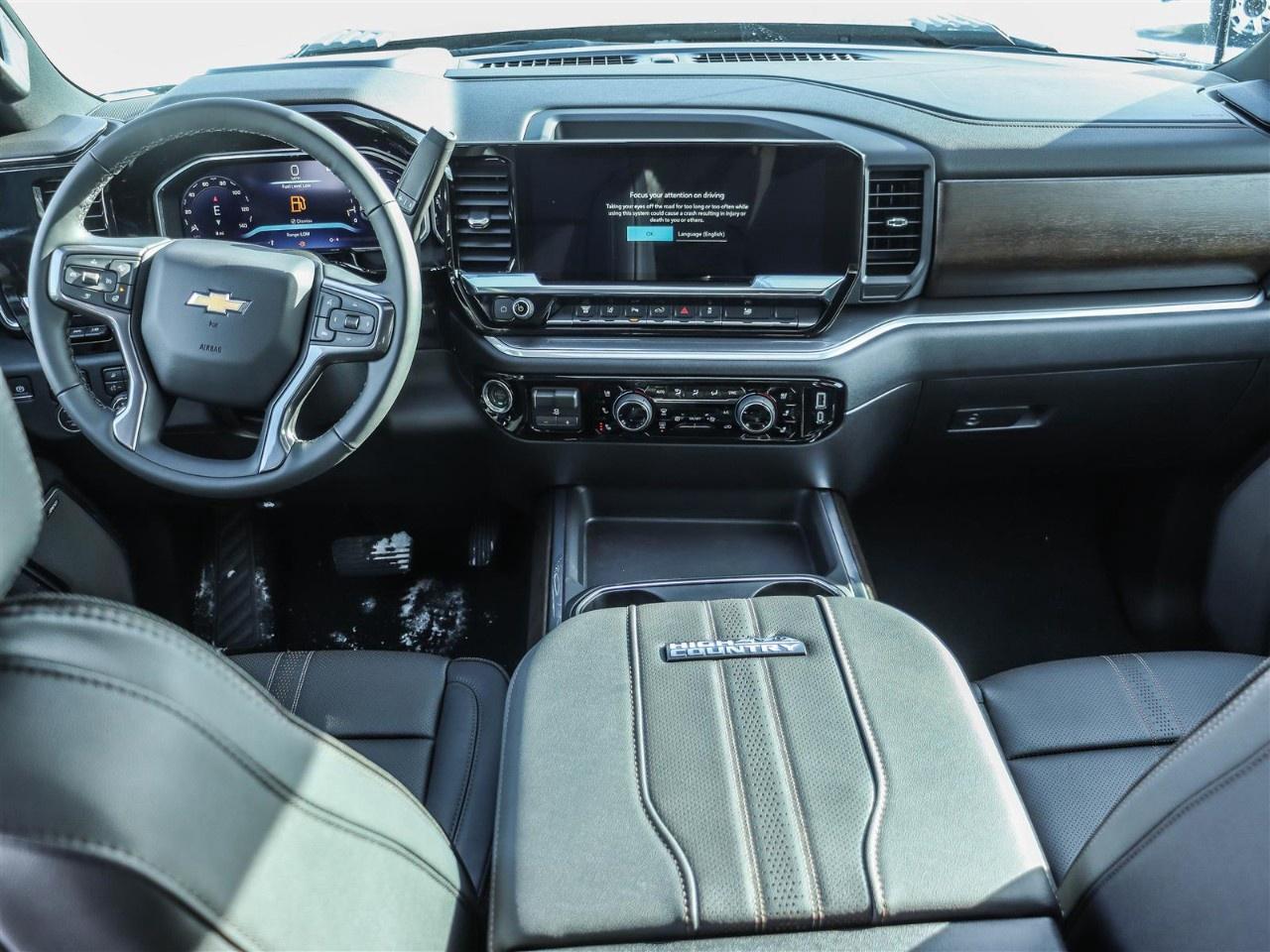 2026 Chevrolet SILVERADO 2500HD 4WD Crew Cab Standard Box High Country Photo