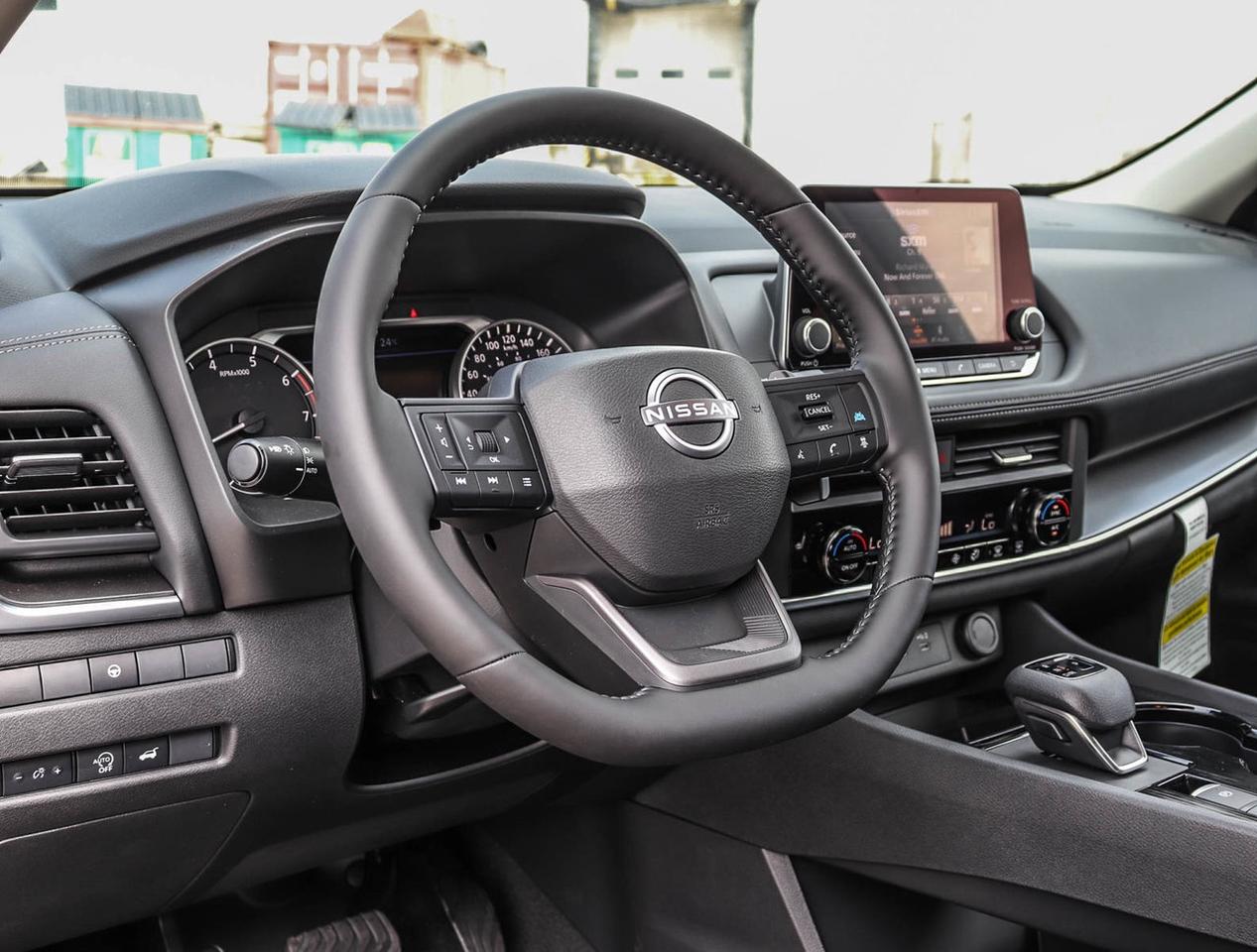 2025 Nissan Rogue SV PREMIUM Photo