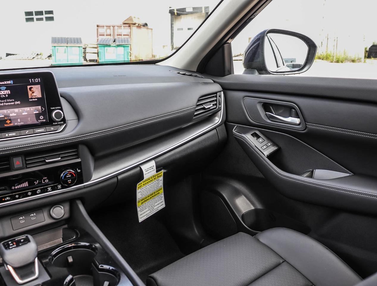 2025 Nissan Rogue SV PREMIUM Photo