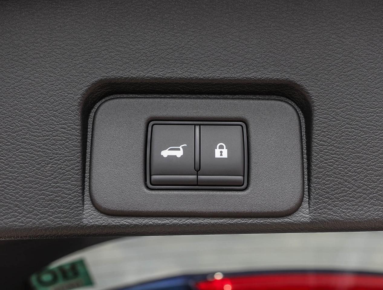 2025 Nissan Rogue SV PREMIUM Photo