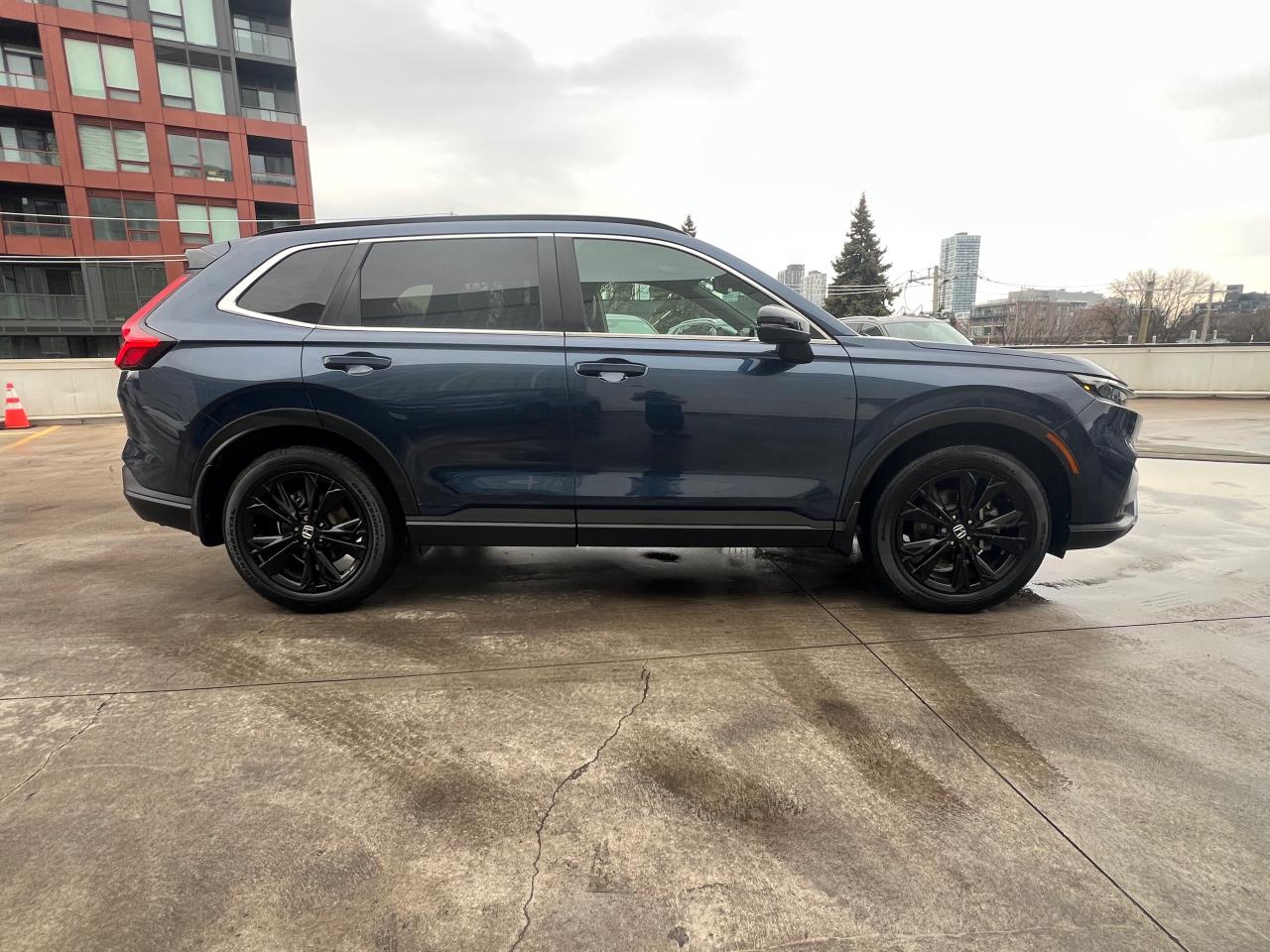 2025 Honda CR-V Hybrid Touring 4dr All-Wheel Drive Photo