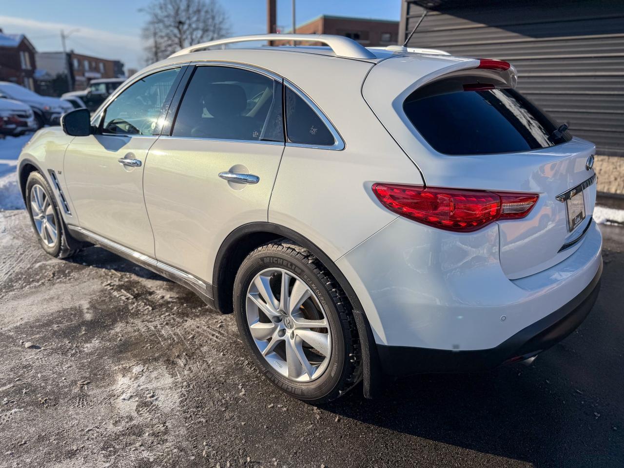 2016 Infiniti QX70 SPORT-AWD/NAVI/LOW KM/360 CAMERA/3.7L/PUSH START Photo