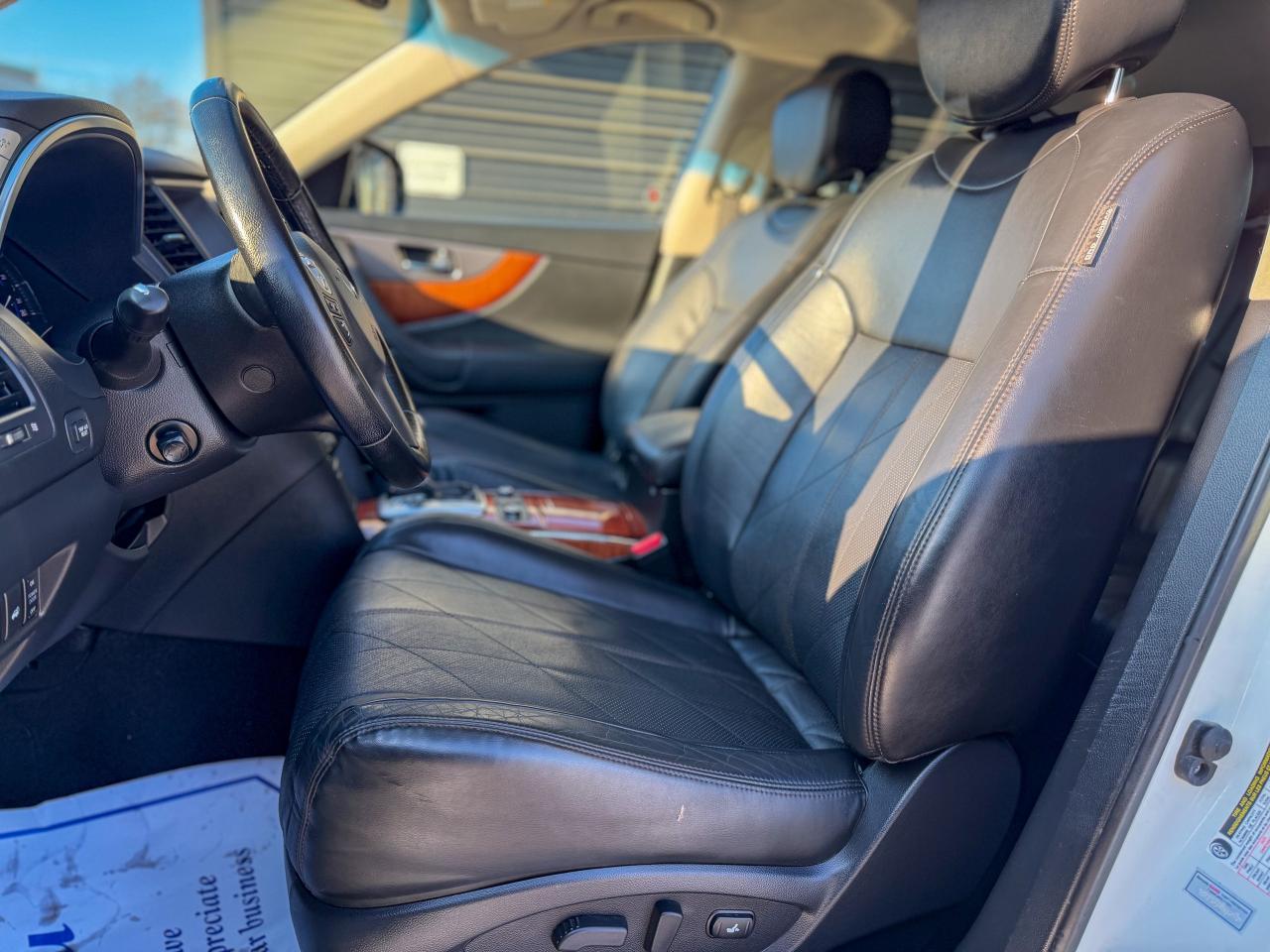 2016 Infiniti QX70 SPORT-AWD/NAVI/LOW KM/360 CAMERA/3.7L/PUSH START Photo