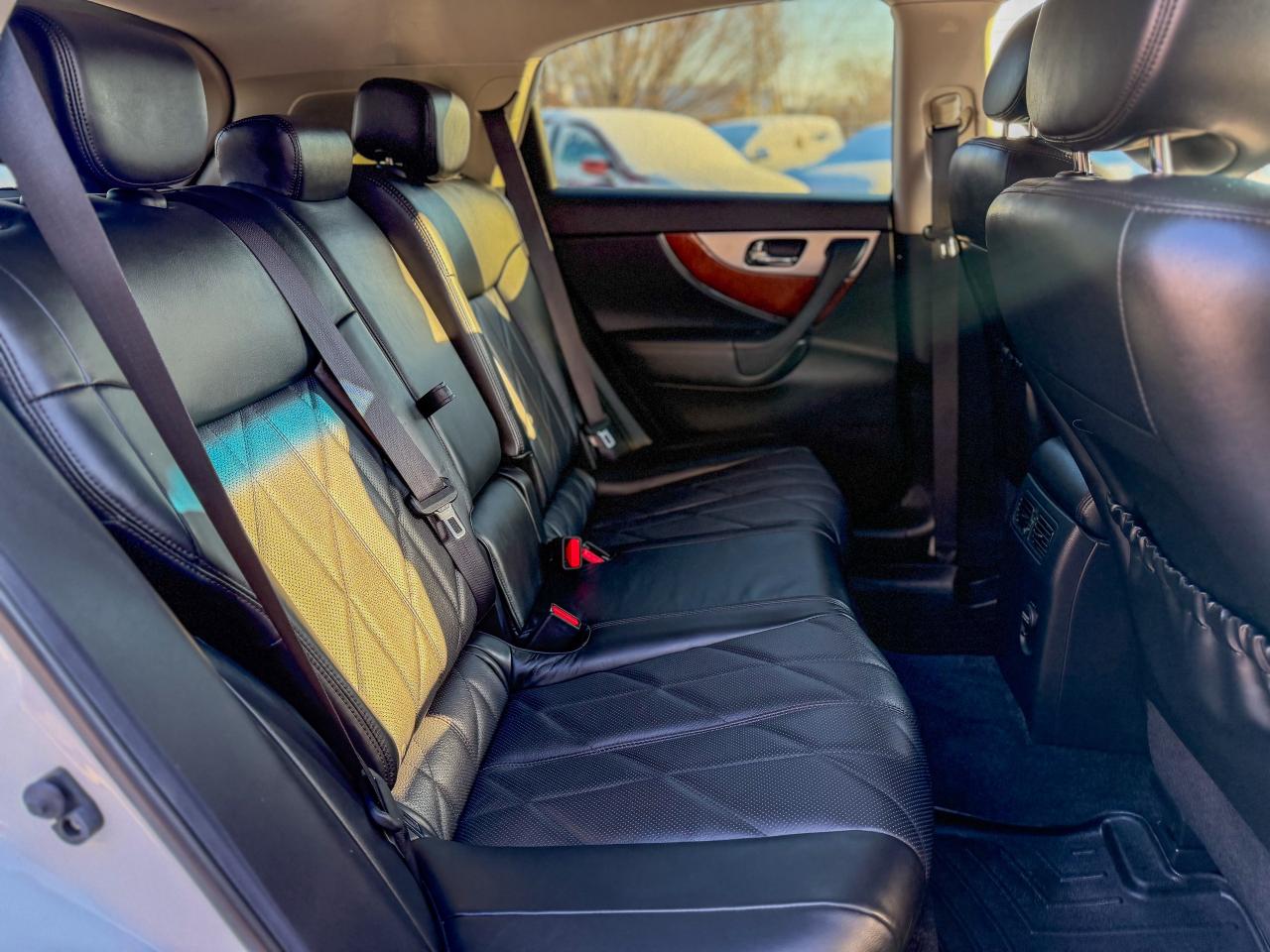 2016 Infiniti QX70 SPORT-AWD/NAVI/LOW KM/360 CAMERA/3.7L/PUSH START Photo