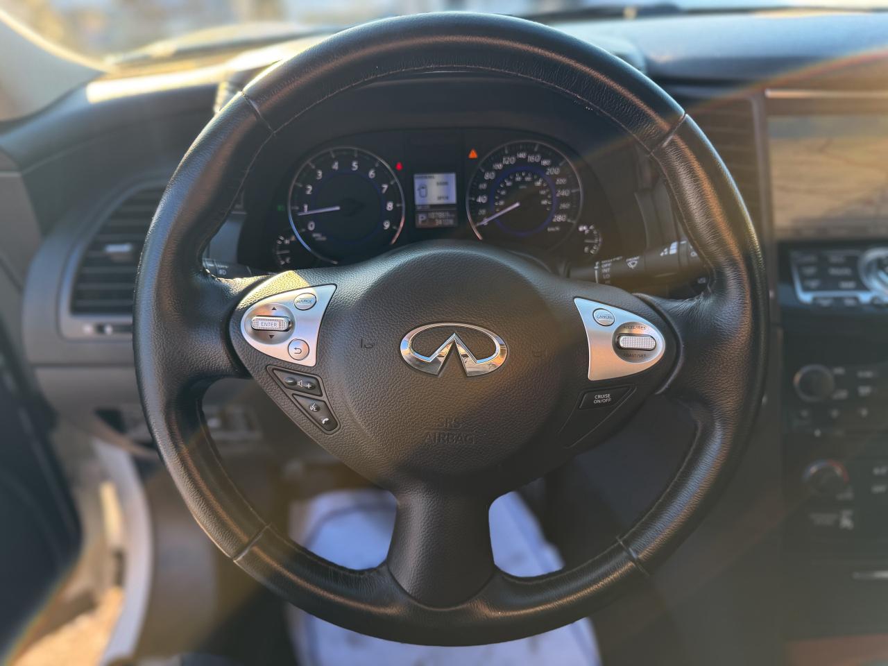 2016 Infiniti QX70 SPORT-AWD/NAVI/LOW KM/360 CAMERA/3.7L/PUSH START Photo