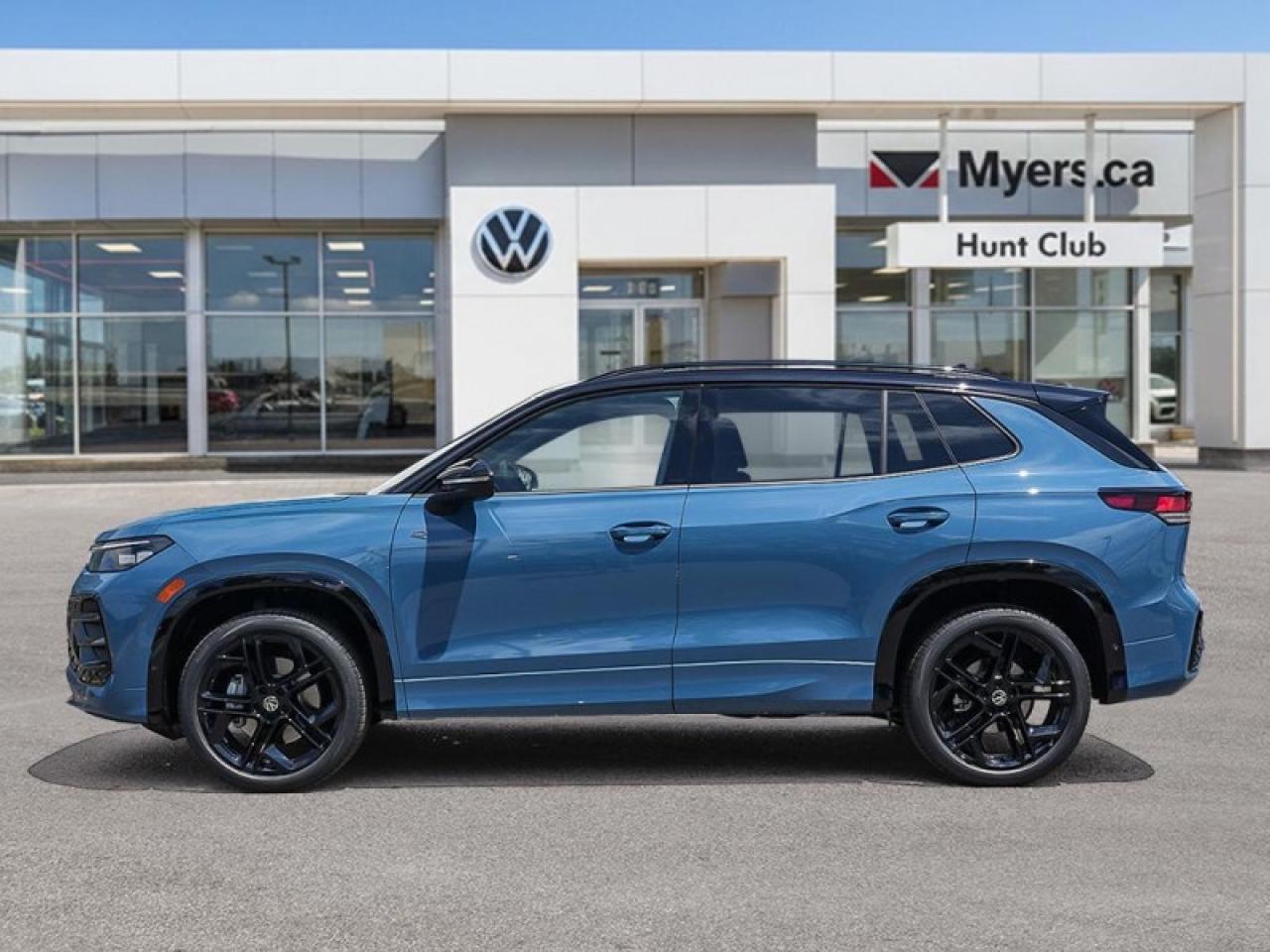 2026 Volkswagen Tiguan Comfortline R-Line Black Edition Photo