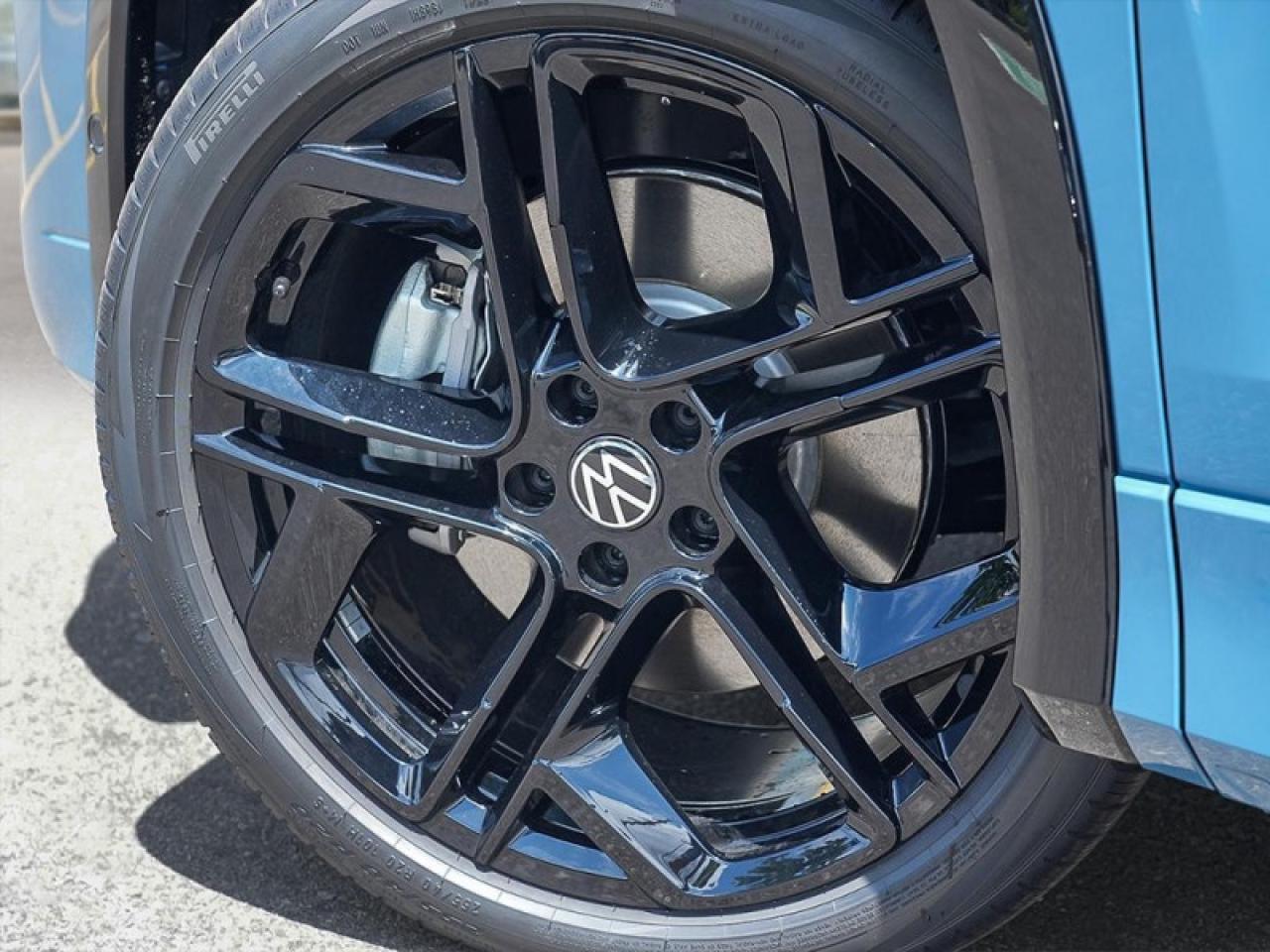 2026 Volkswagen Tiguan Comfortline R-Line Black Edition Photo