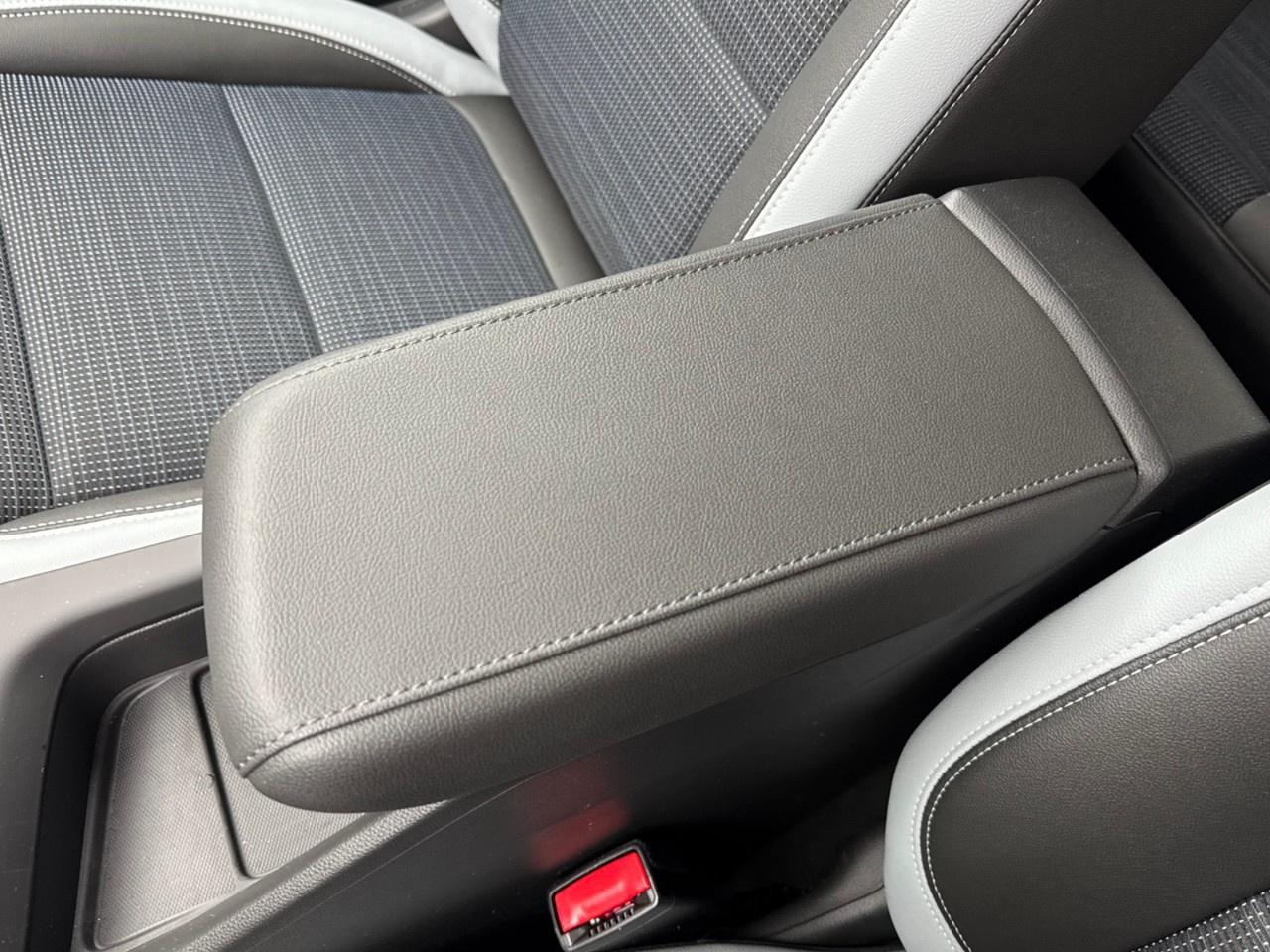 2026 Buick Envista FWD 4dr Preferred Photo