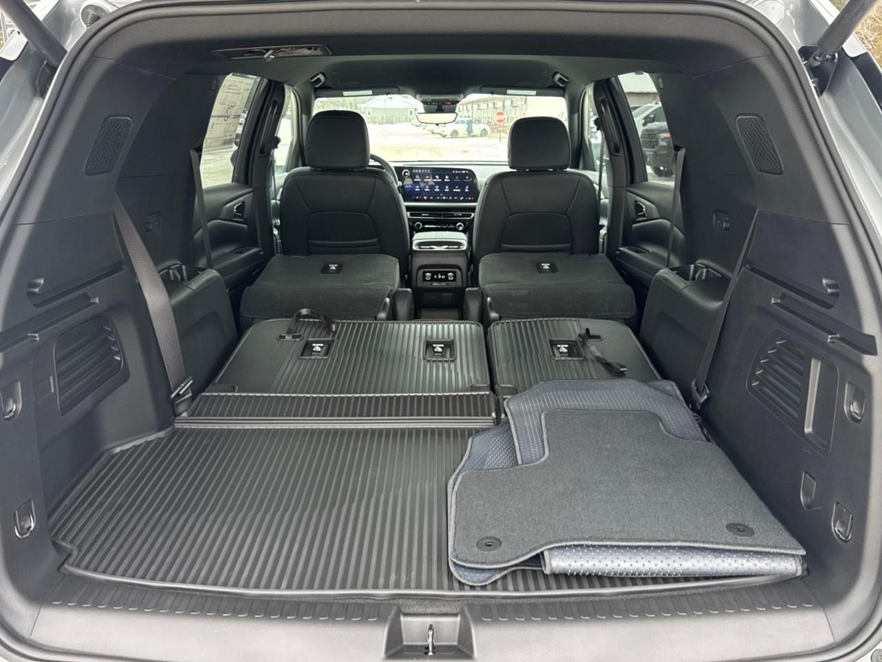 2026 Chevrolet Traverse AWD 4dr LT Photo