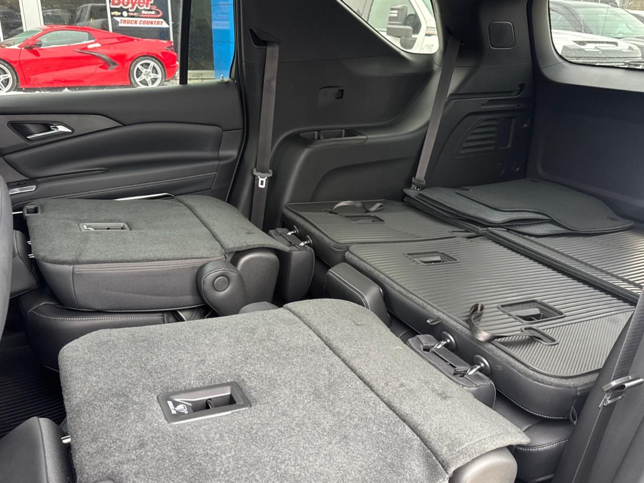 2026 Chevrolet Traverse AWD 4dr LT Photo