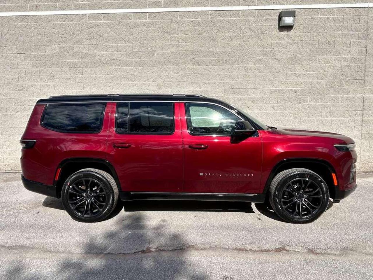 2026 Jeep Grand Wagoneer Summit 4dr 4x4 Photo