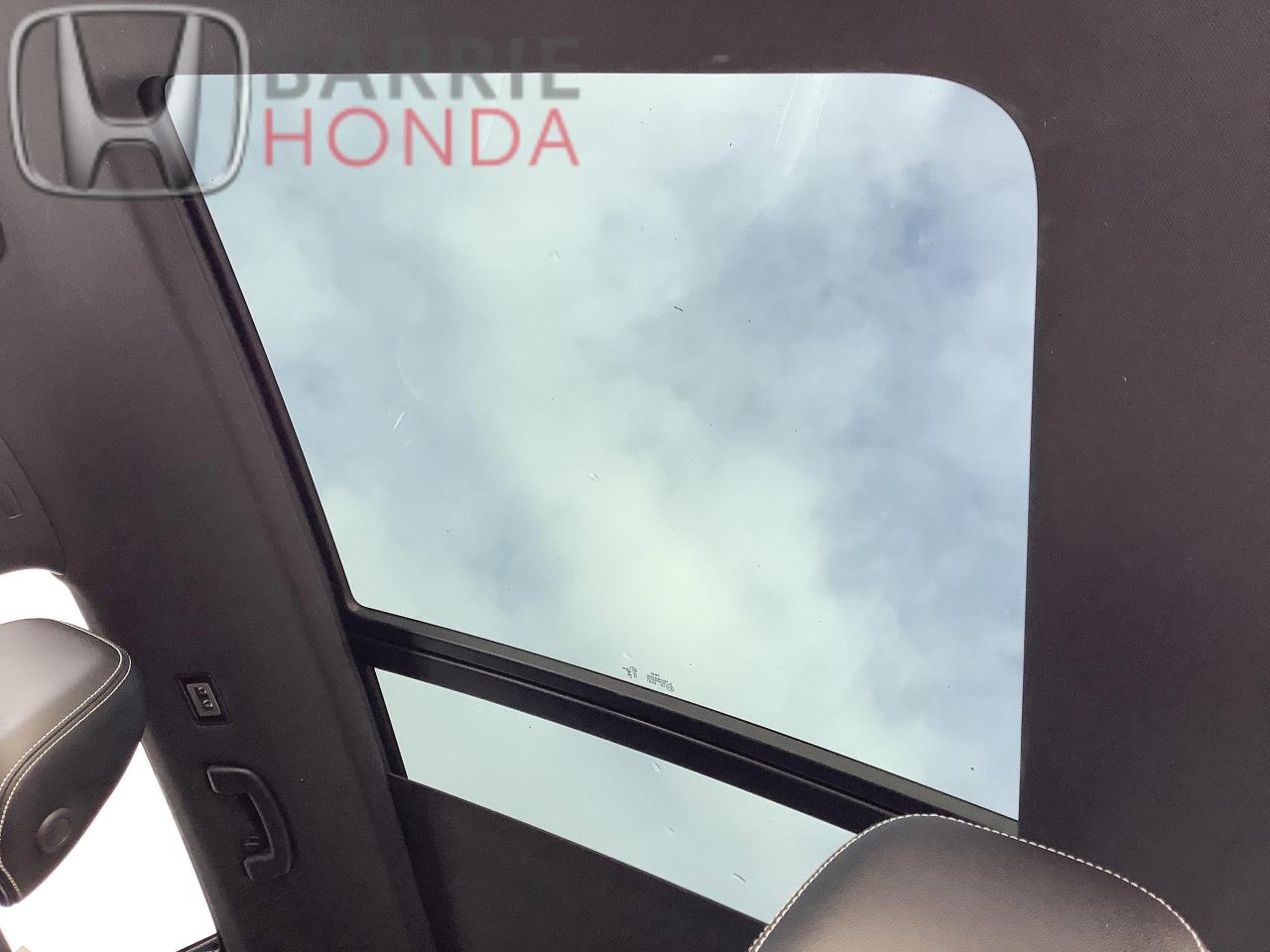 2024 Volkswagen Atlas Cross Sport 2.0 TSI Highline 4dr All-Wheel Drive 4MOTION Photo