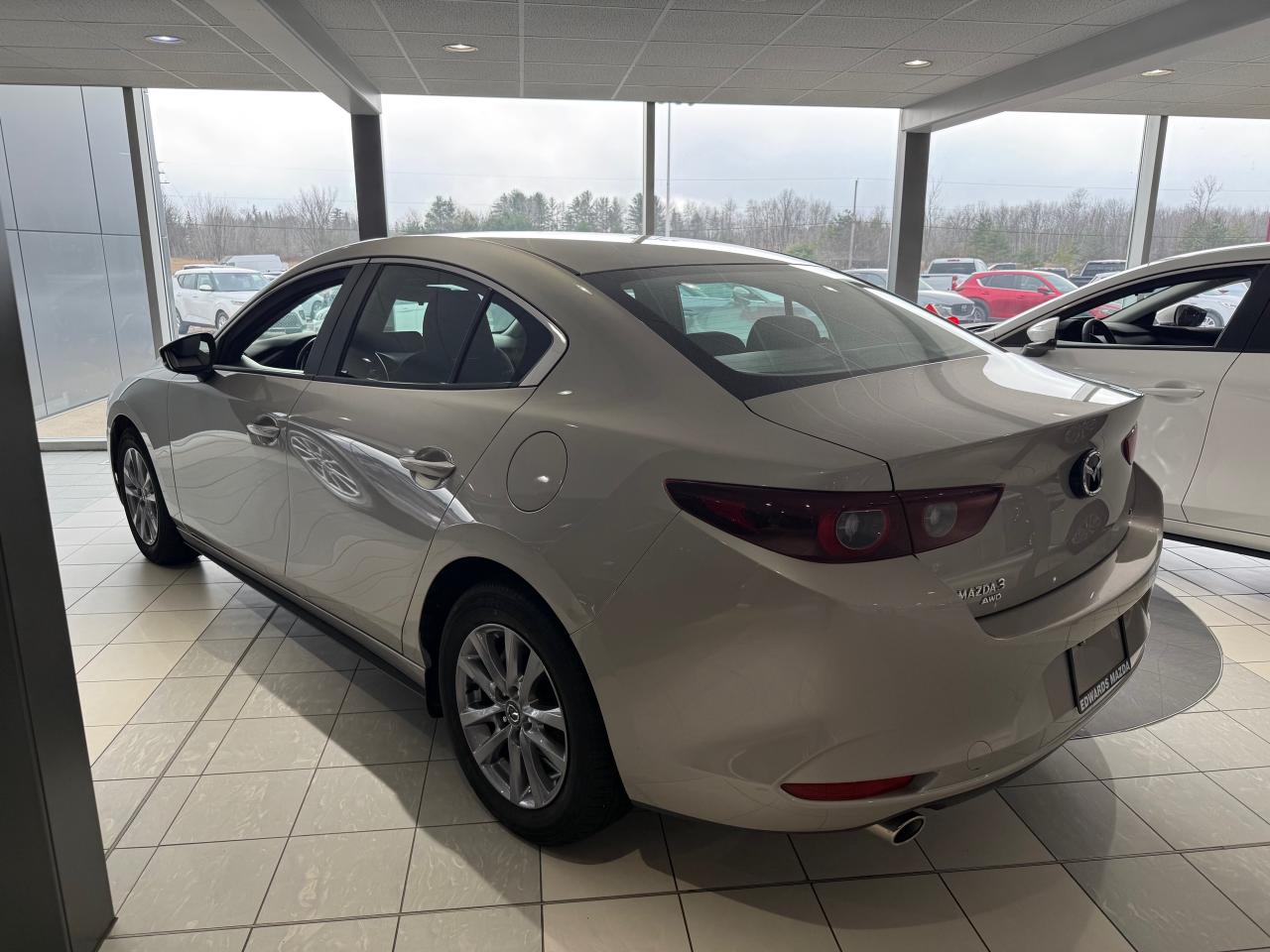 2022 Mazda 3 GS (A6) 4dr i-ACTIV All-Wheel Drive Sedan Photo4