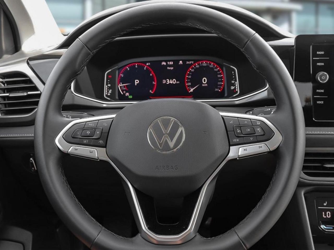 2026 Volkswagen Taos Comfortline Black Edition Photo