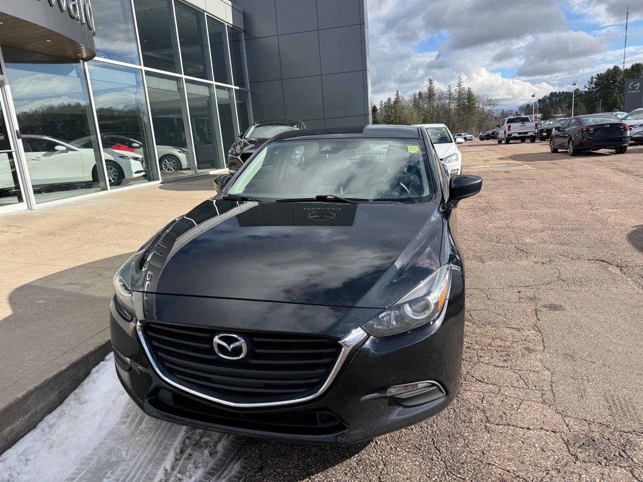 2018 Mazda 3 GX (M6) 4dr Sedan Photo4