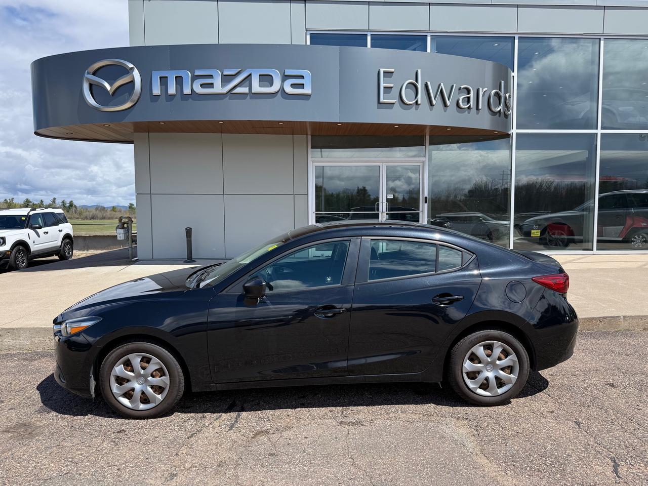 2018 Mazda 3 GX (M6) 4dr Sedan Photo0