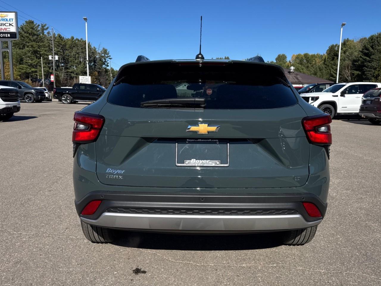 2025 Chevrolet Trax Fwd 4dr Lt Photo