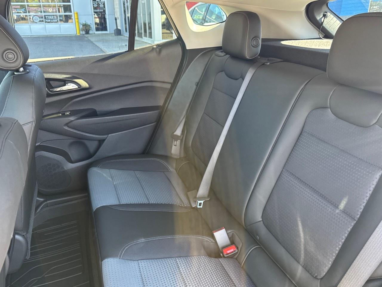 2025 Chevrolet Trax Fwd 4dr Lt Photo