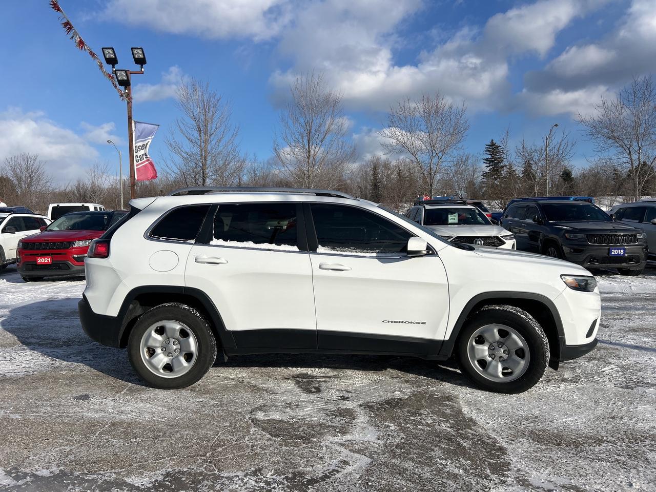 2019 Jeep Cherokee North 4x4 w/Cold Weather, 8.4 Screen, NAV Photo