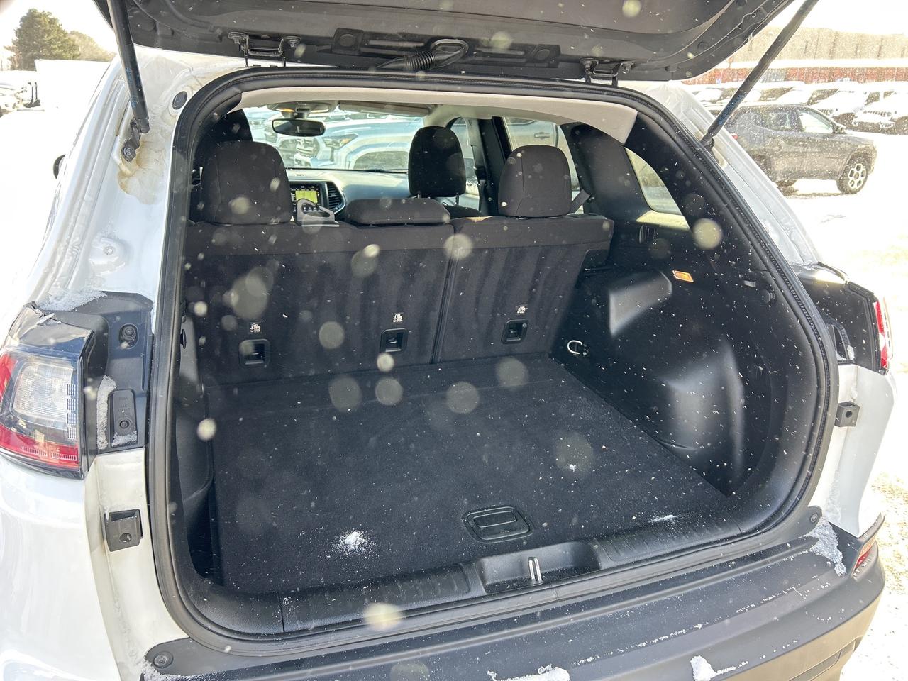 2019 Jeep Cherokee North 4x4 w/Cold Weather, 8.4 Screen, NAV Photo