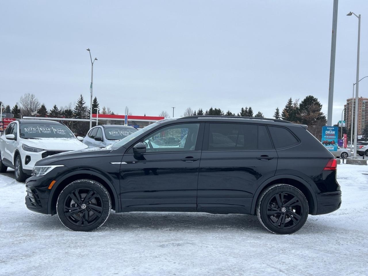 2024 Volkswagen Tiguan Comfortline R-Line Black Edition 4dr All-Wheel Drive 4MOTION Photo