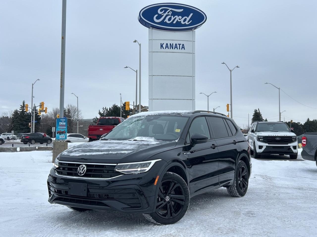 2024 Volkswagen Tiguan Comfortline R-Line Black Edition 4dr All-Wheel Drive 4MOTION Photo