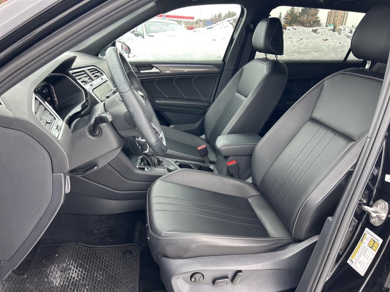 2024 Volkswagen Tiguan Comfortline R-Line Black Edition 4dr All-Wheel Drive 4MOTION Photo