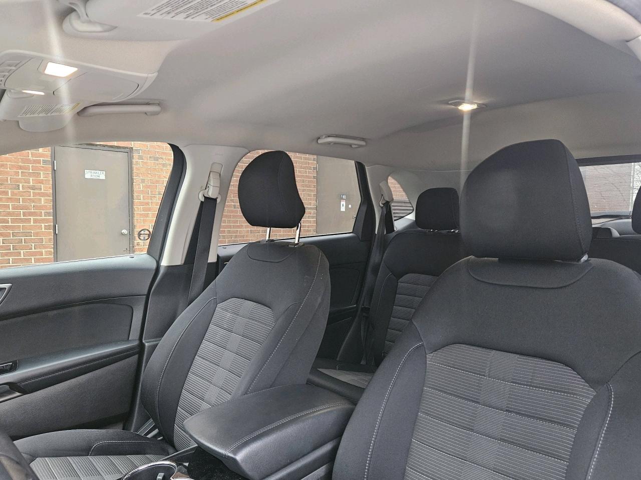 2017 Ford Edge SEL AWD Photo