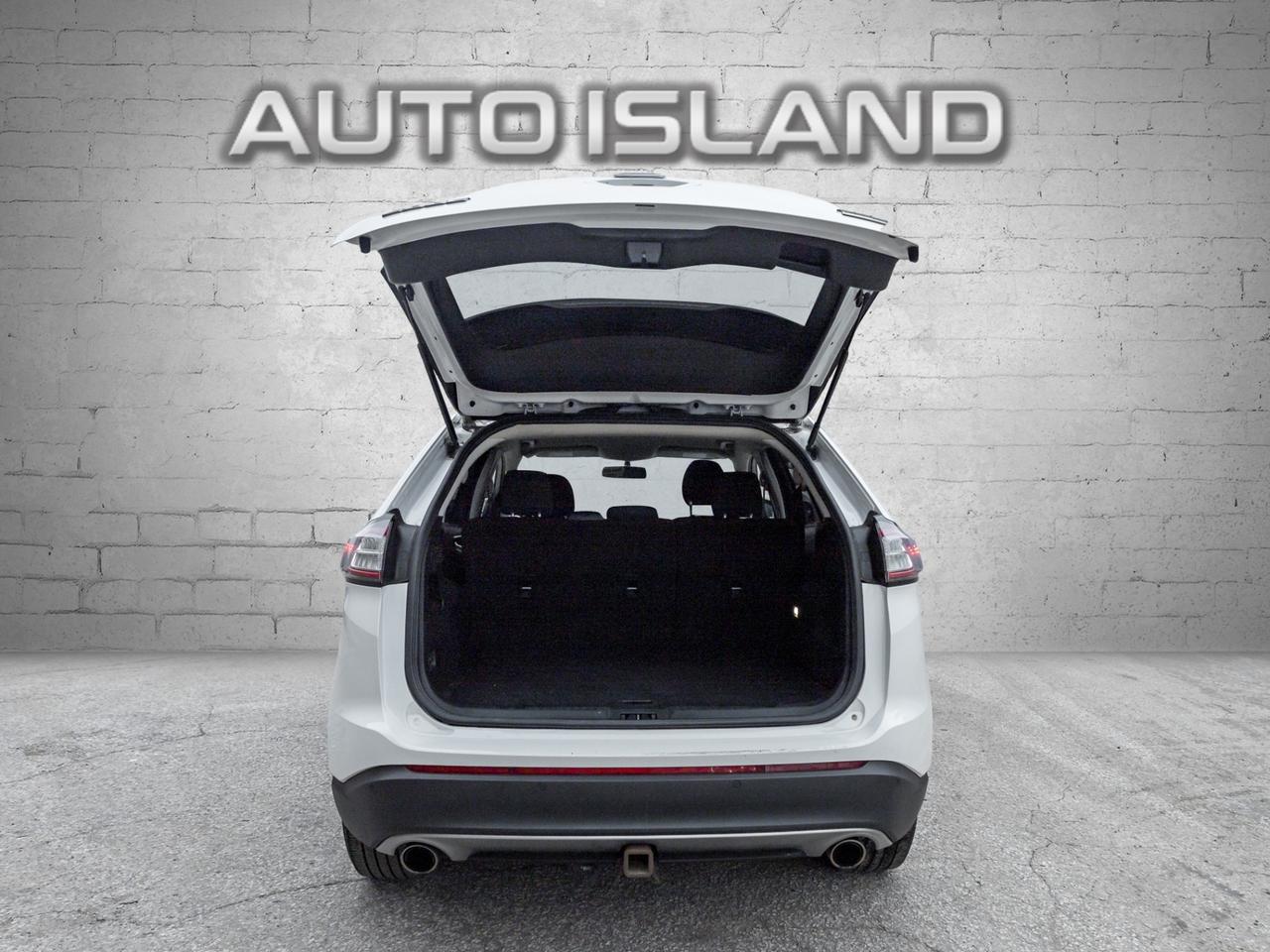 2017 Ford Edge SEL AWD Photo