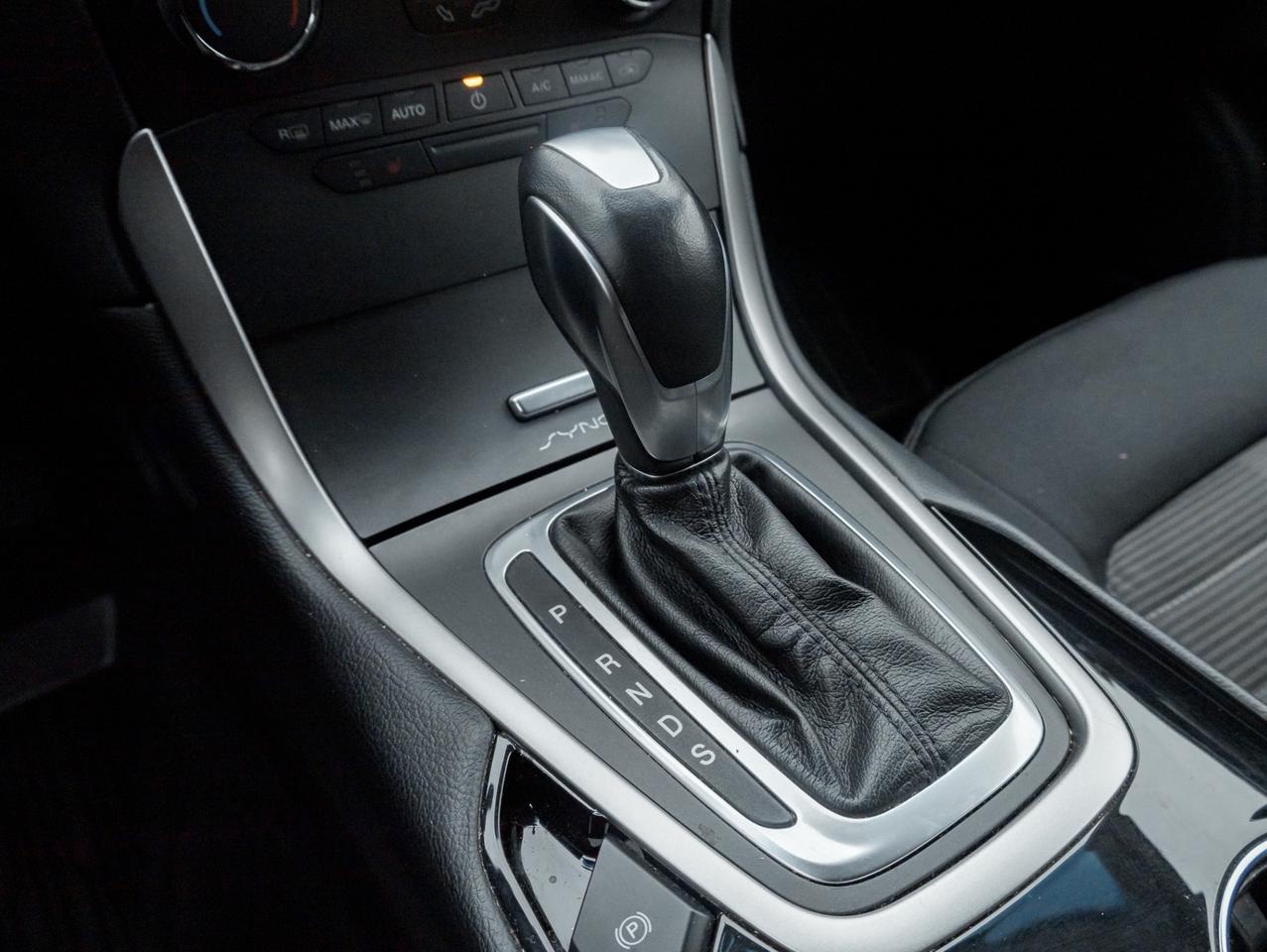 2017 Ford Edge SEL AWD Photo